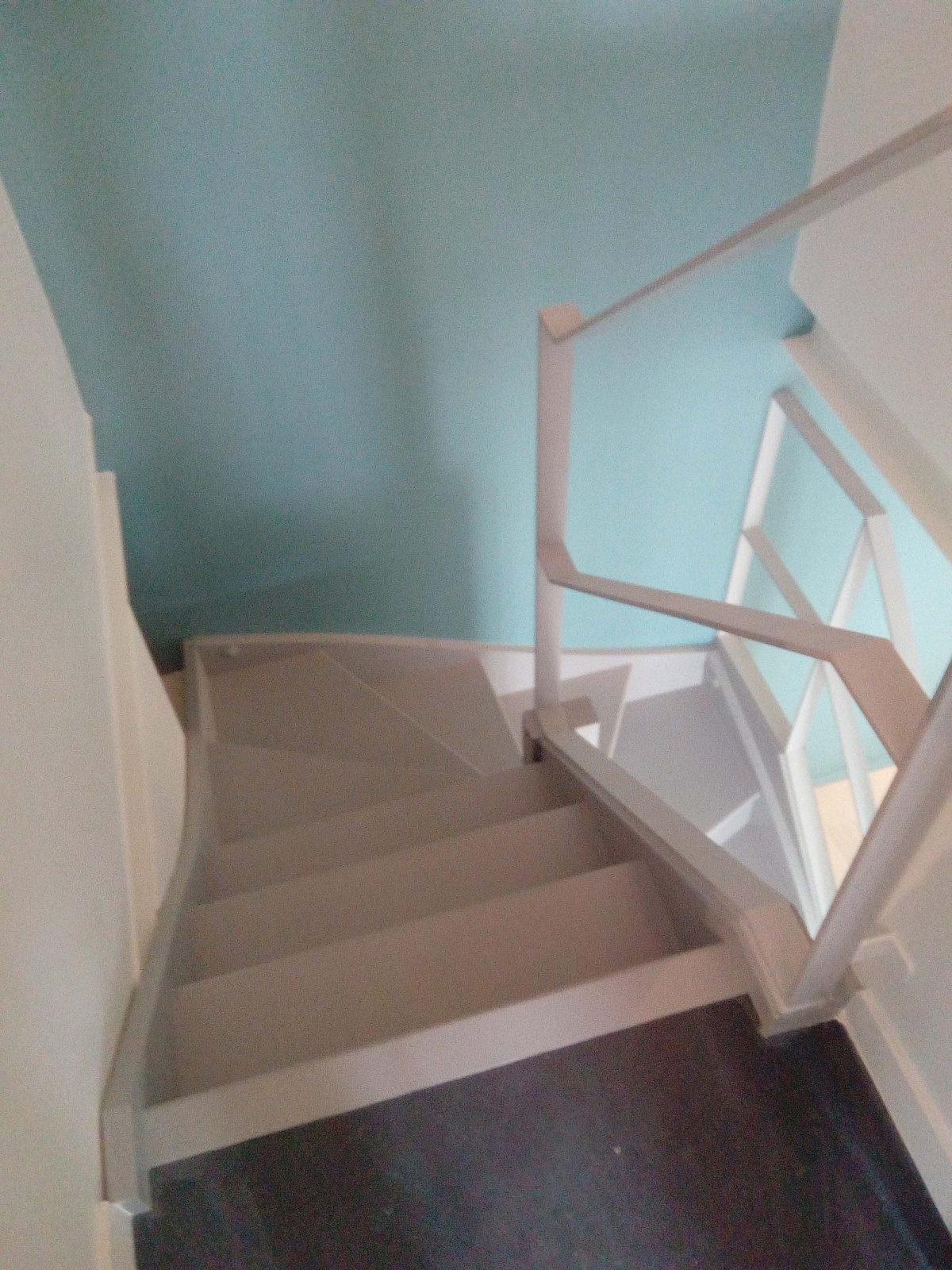 Appartement sur trois niveaux : escalier 2me tage