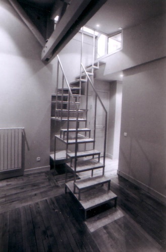 Appartement Mathieu : escalier meuble