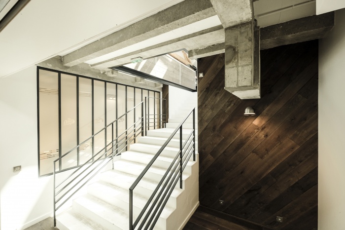 Aménagent du nouveau siège social d'une agence de Design Global : cage escalier 2